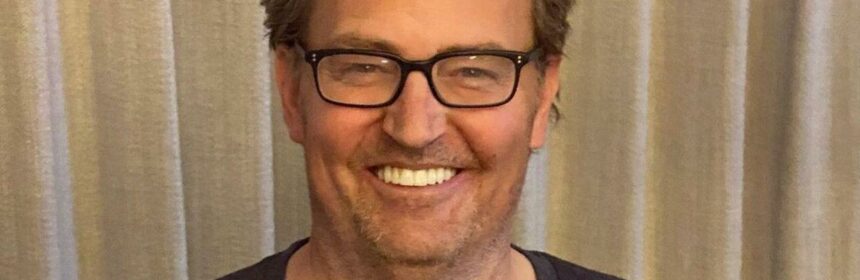 Matthew Perry Hopes Friends Co Stars Read His Memoir After Hiding Addictions From Them For Years 3016